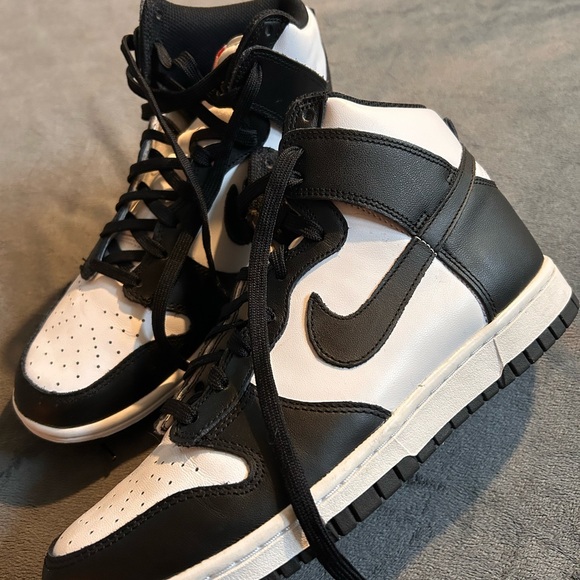 Like New Nike Dunk High Retro White Black Panda Women’s - Picture 3 of 5